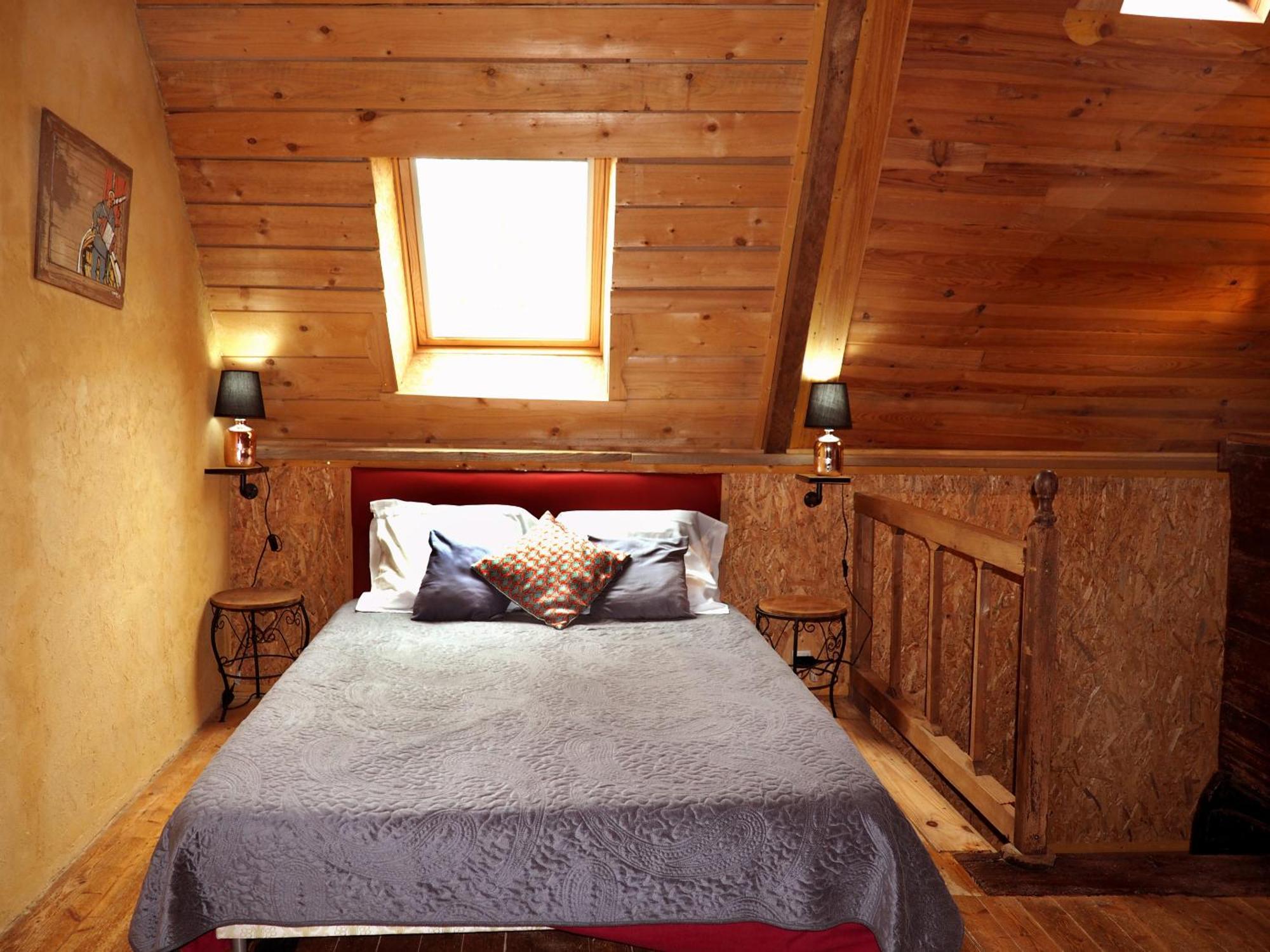Bretagne Atypique, Dormir Dans Un Ancien Couvent Camlez Room photo